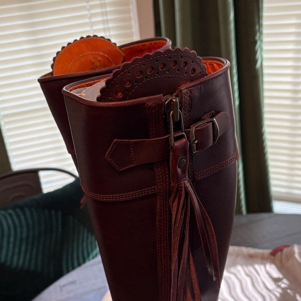 Penelope Chilvers Burgundy Tall Leather Riding Boots with Tassel - Picture 3 of 5